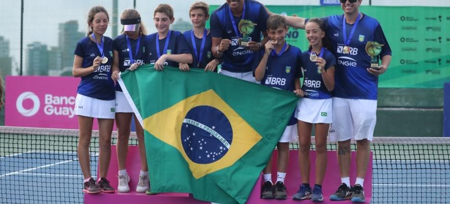 Time Brasil BRB conquista Sul-Americano de 12 anos no masculino e no feminino