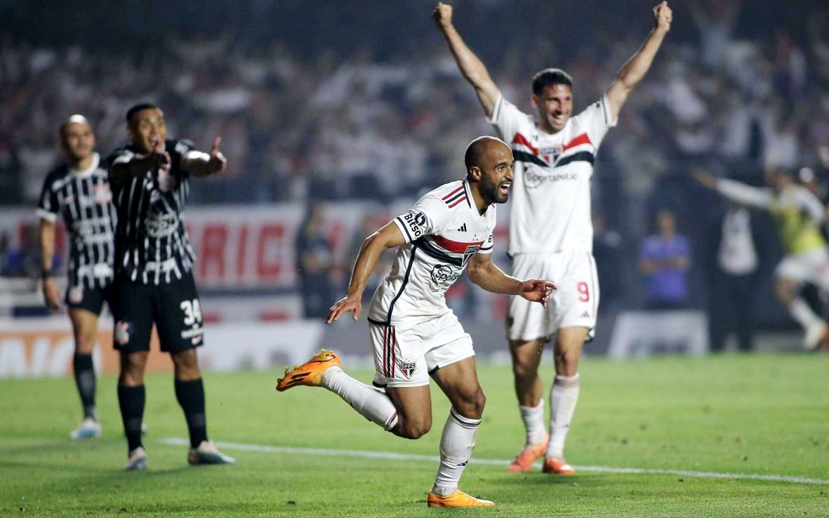 Com Morumbi lotado, São Paulo faz 2 a 0 no Corinthians e avança à final