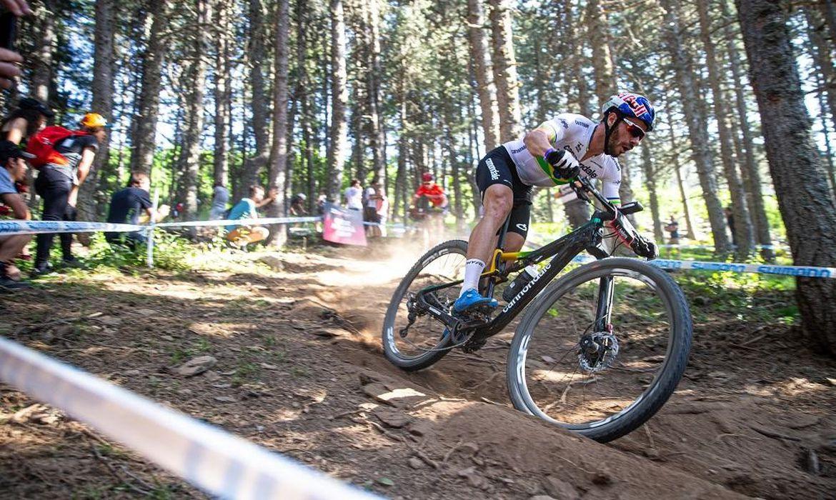 Henrique Avancini fatura bicampeonato mundial de Mountain Bike