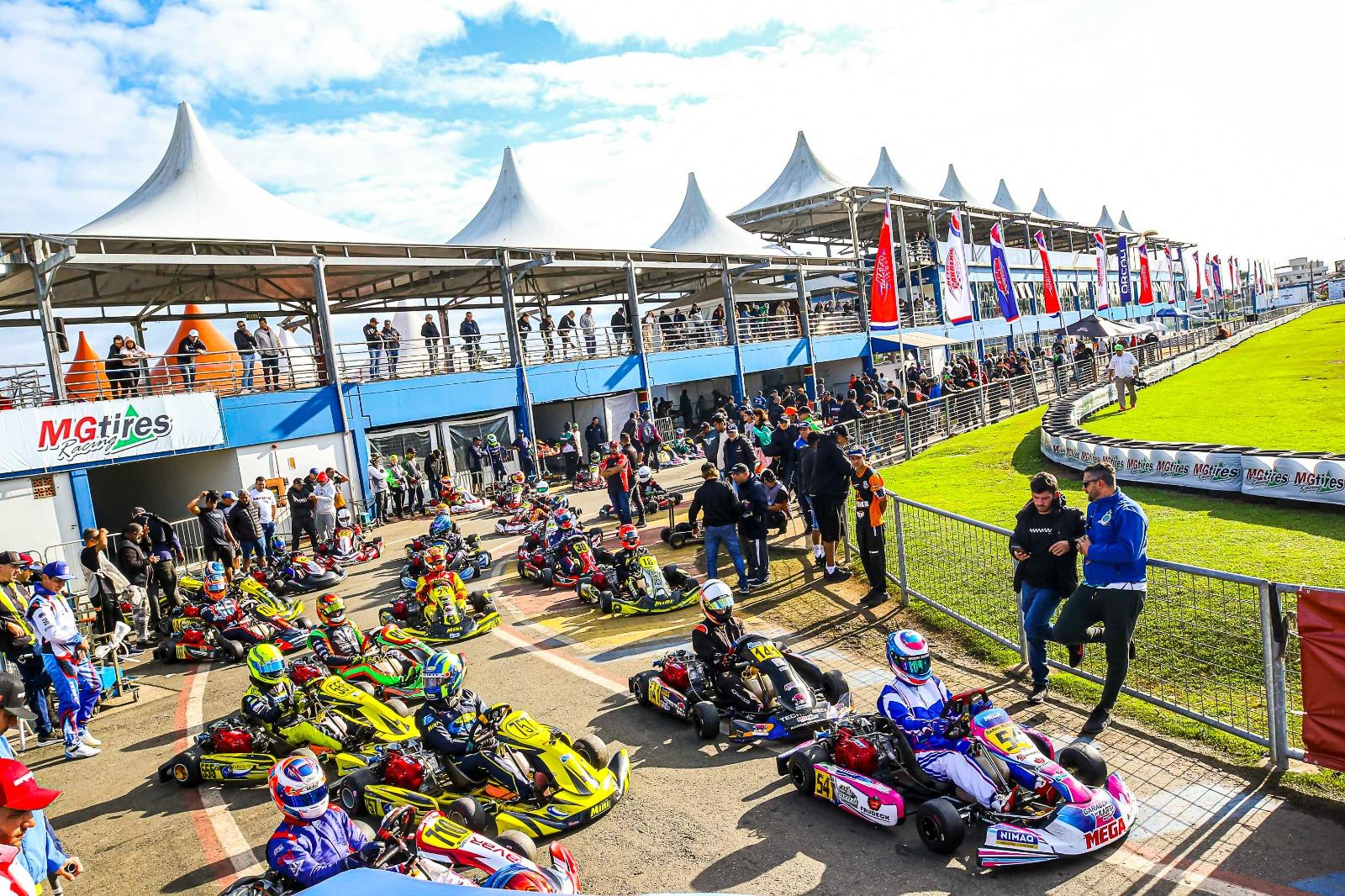 Pilotos do San Marino garantem 2 títulos, pódios e boas colocações na 24ª Copa Brasil de Kart