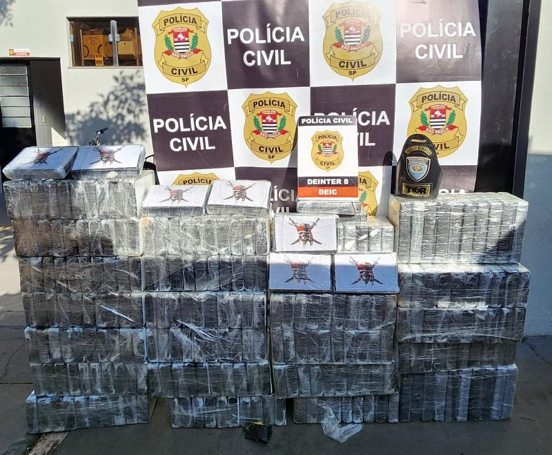 Polícia apreende caminhão com 250 tijolos de cocaína na Castello Branco usando câmeras