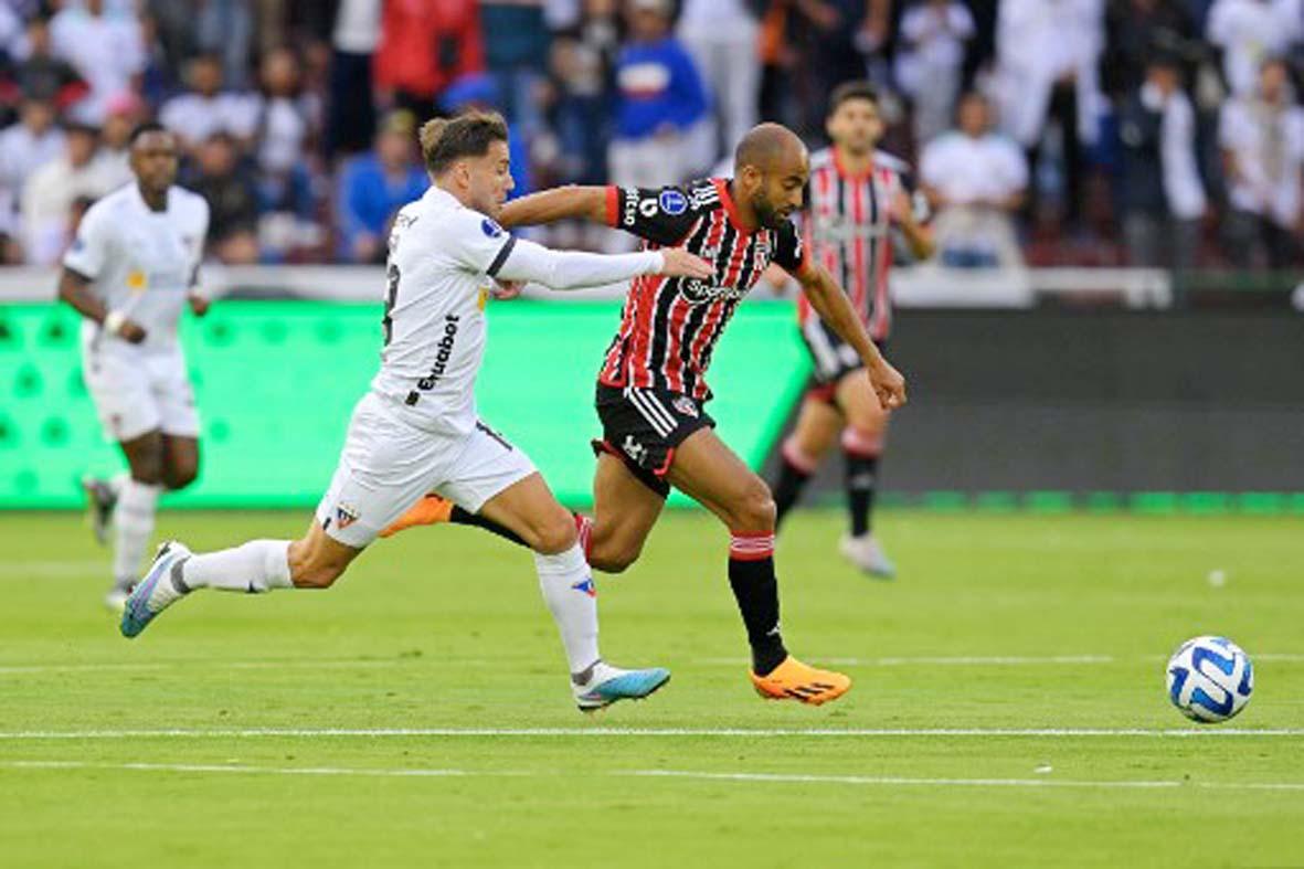  São Paulo perde para a LDU e decidirá vaga no Morumbi