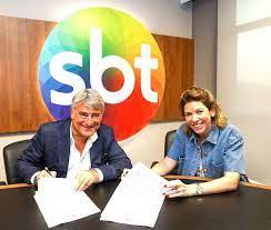 Cléber Machado assina contrato com SBT