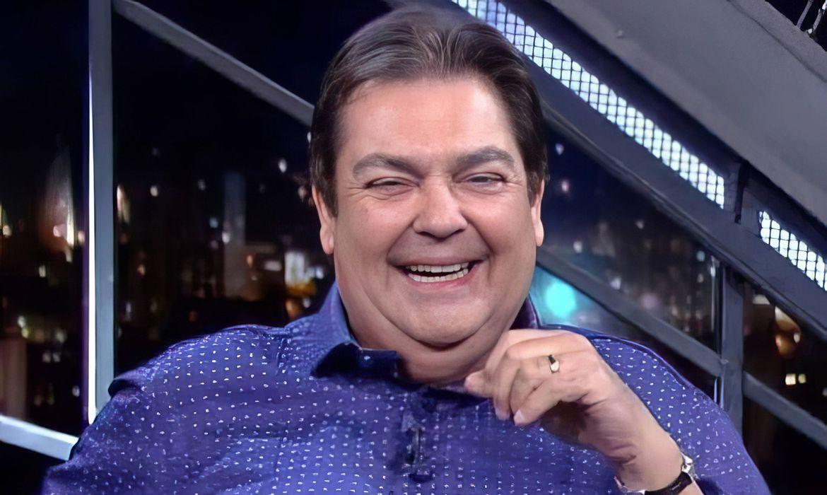 Faustão é transferido para unidade semi-intensiva e evolui bem