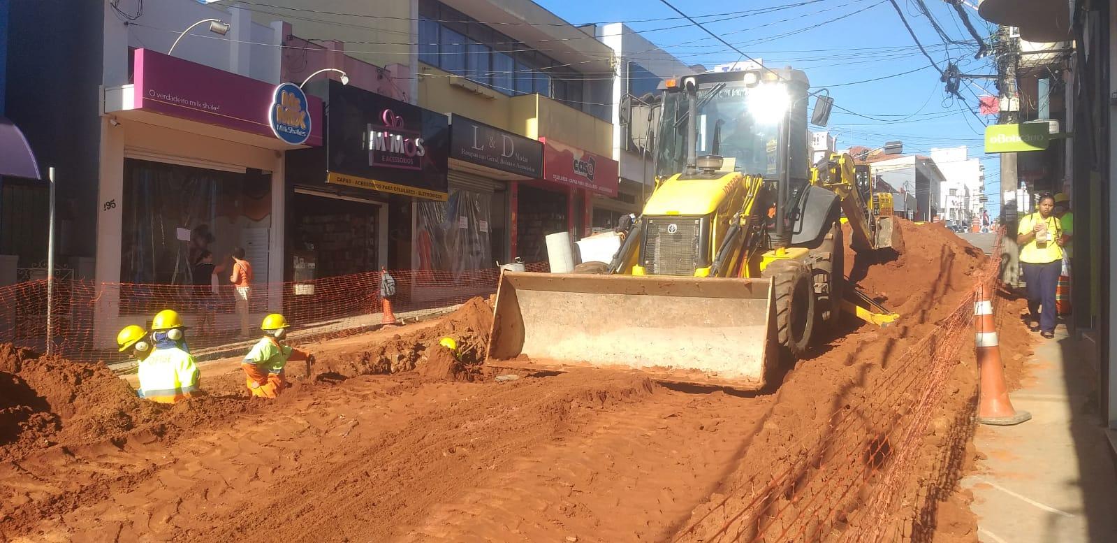 Intensificação de obras no centro visa entrega até o final de novembro