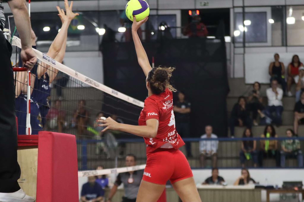 Paulista Feminino de Vôlei: Osasco e Sesi Vôlei Bauru saem na frente nas semifinais