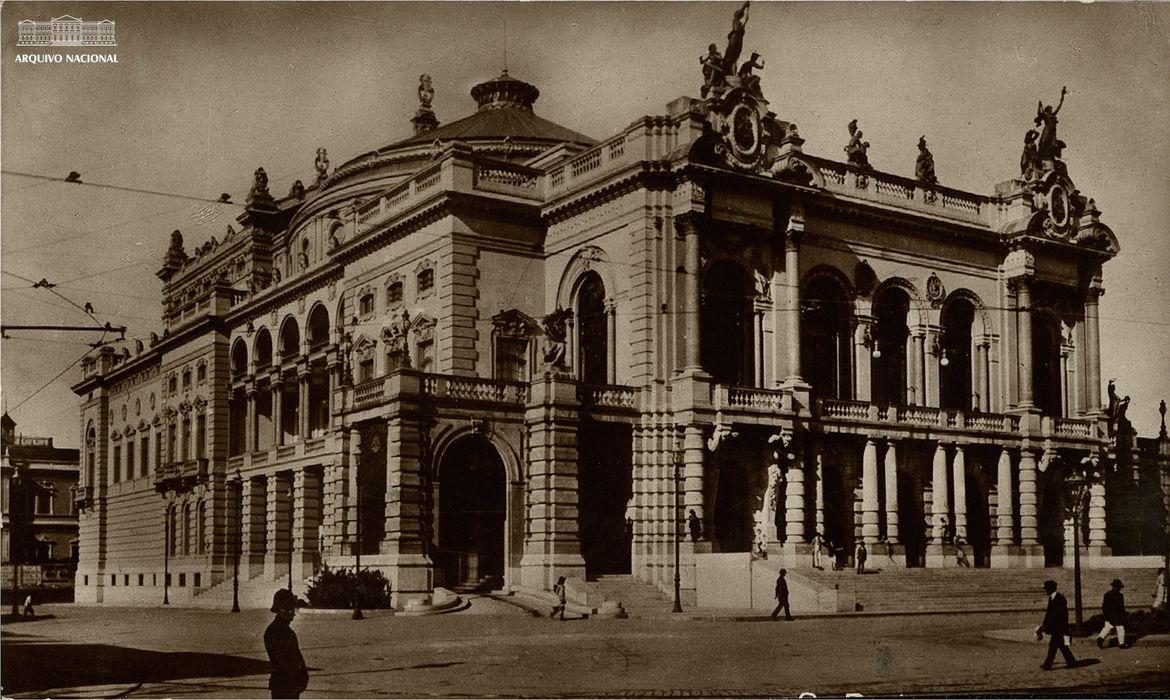 Theatro Municipal de São Paulo celebra 112 anos em setembro