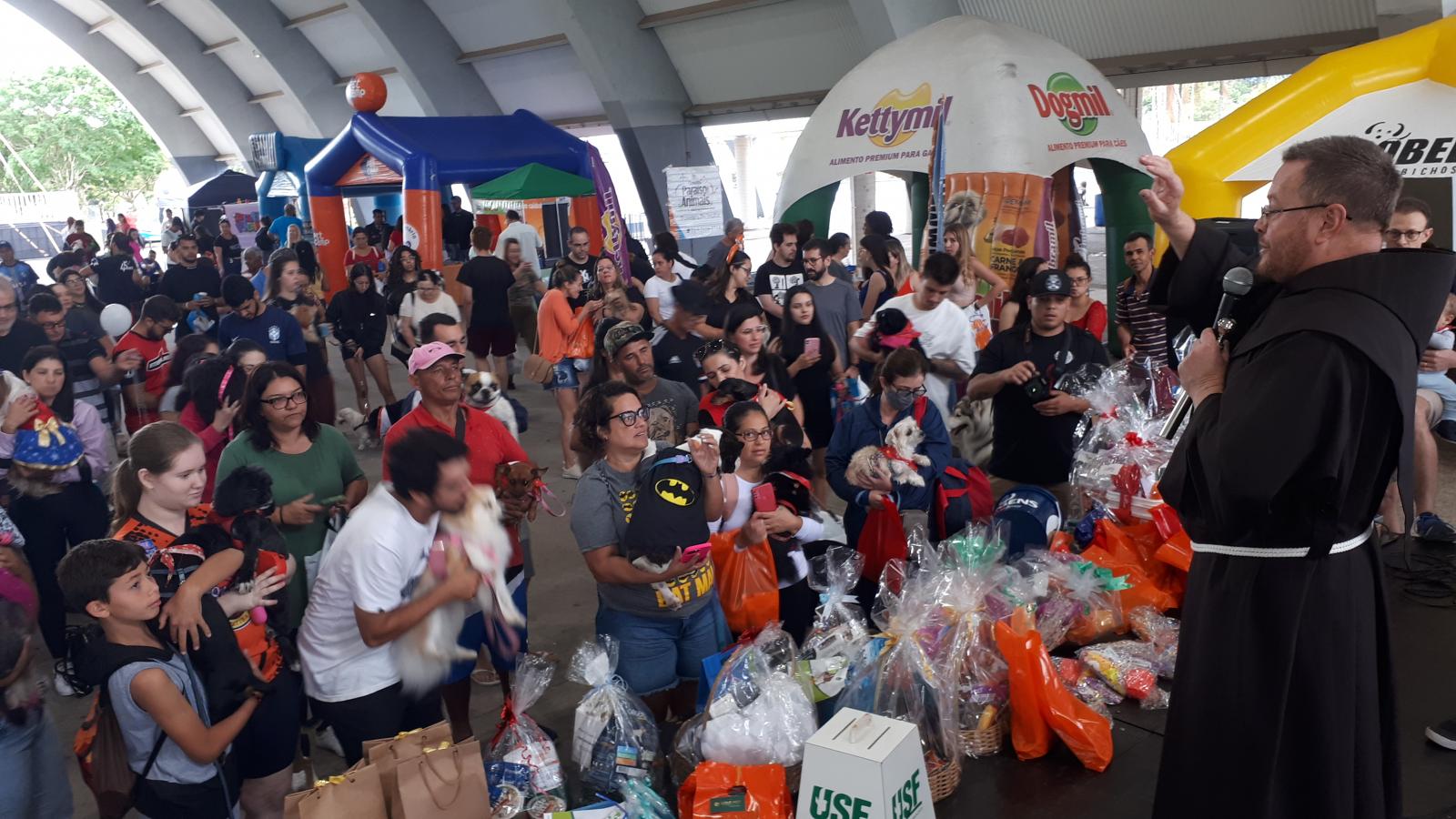 Parada Pet da USF: evento familiar reúne grande público no Parque Luís Latorre