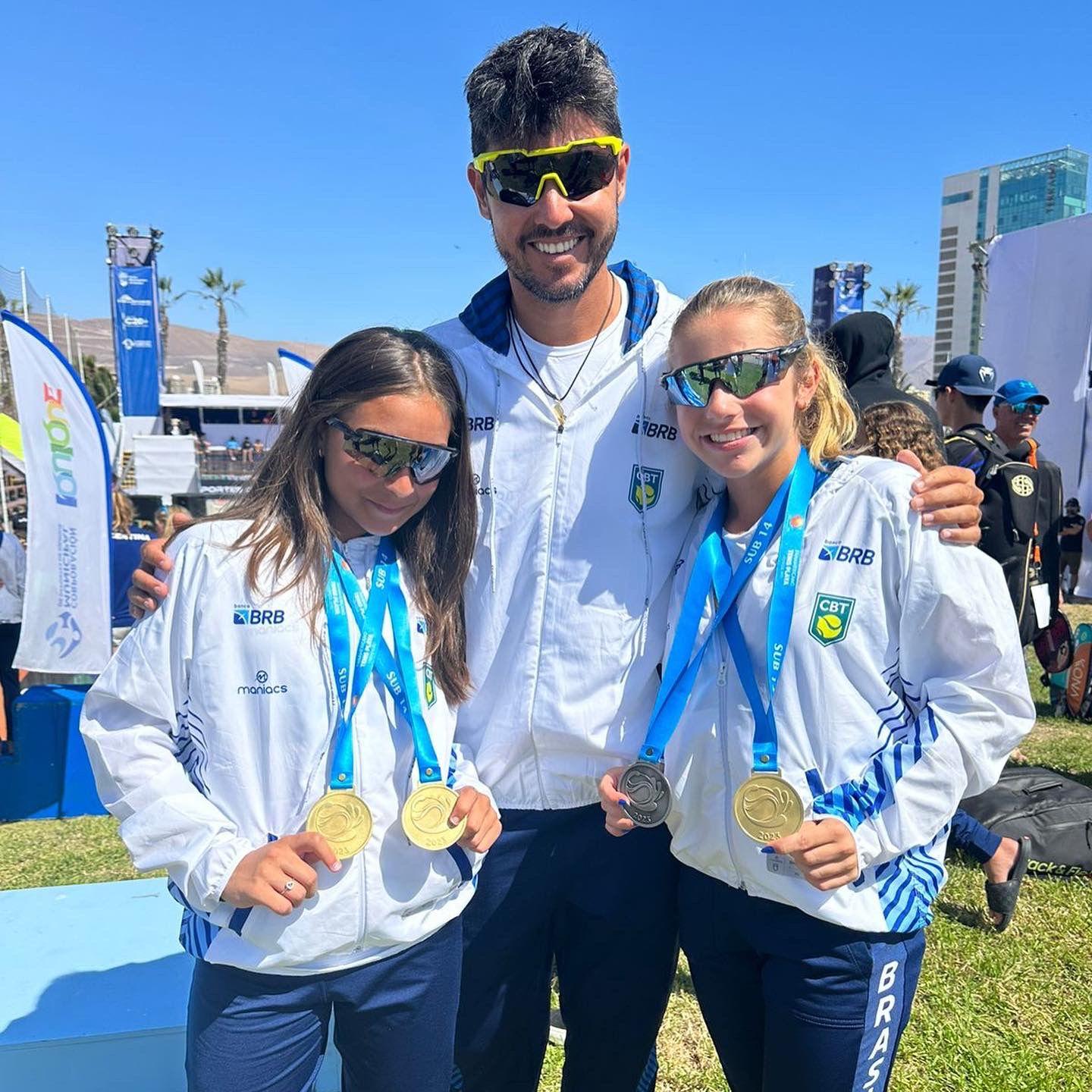 Maria Gilli é campeã pan-americana juvenil de Beach Tennis