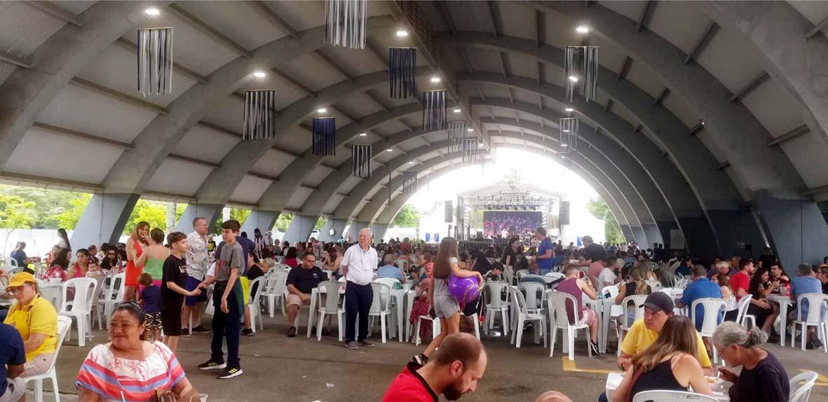 Mesmo com chuva, mais de 20 mil pessoas prestigiam Aniversário da Cidade e Revirada Cultural