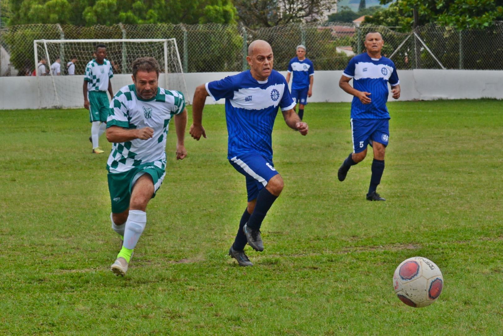 Sete equipes garantem vaga nas semifinais do Super Máster e Corujão