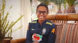 Aline Milene é convocada para amistosos da seleção feminina de futebol