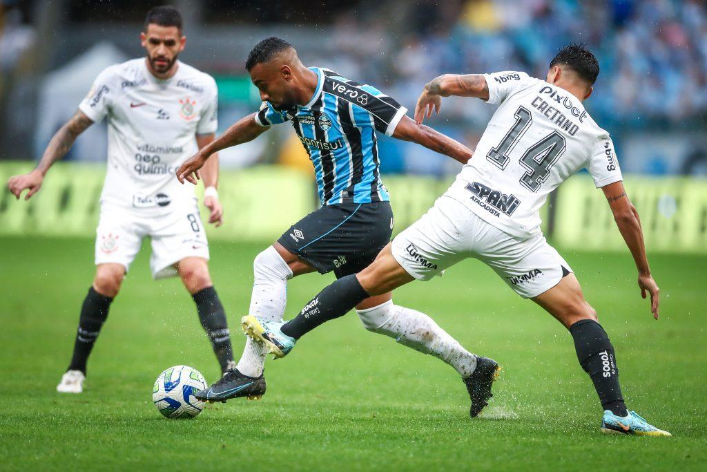 Braga e Bota empatam e Palmeiras termina rodada como líder