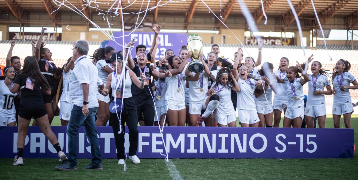  Corinthians vence a Ferroviária nos pênaltis e conquista título inédito no Sub15 Feminino
