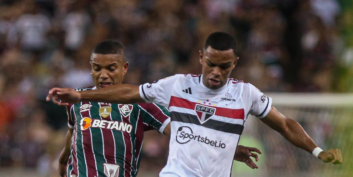 Em duelo de campeões, São Paulo acaba derrotado pelo Fluminense