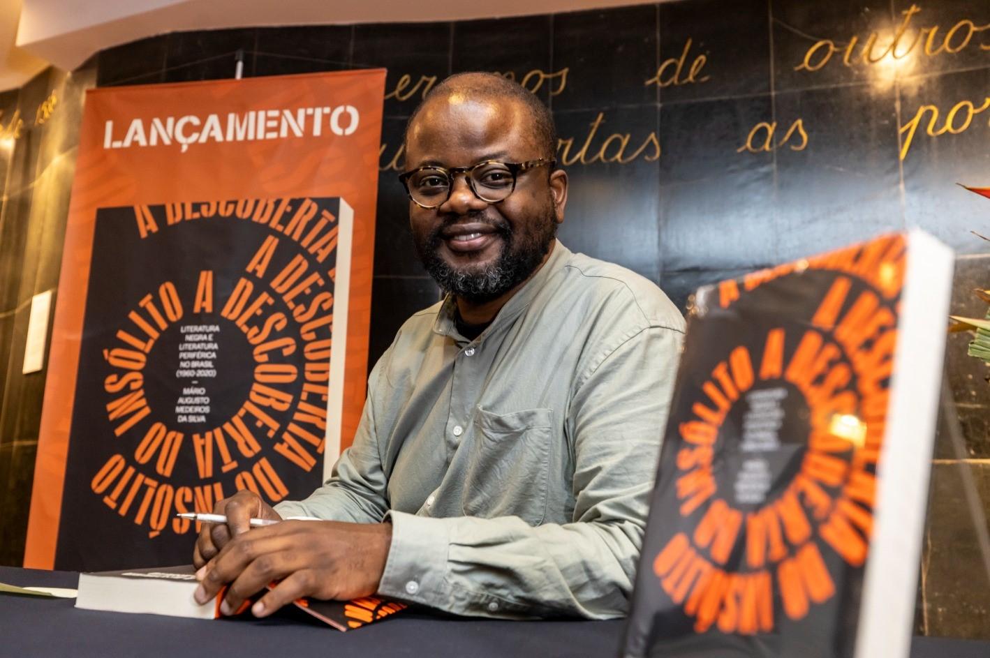 Obra de sociólogo e professor de Campinas aborda a literatura negra e periférica no Brasil