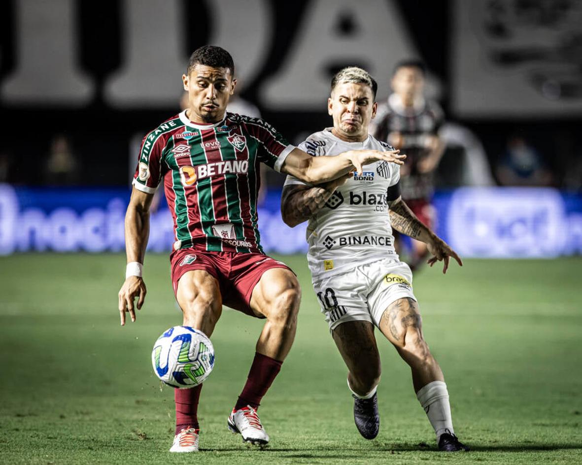  Santos perde para o Fluminense e segue próximo ao o Z-4