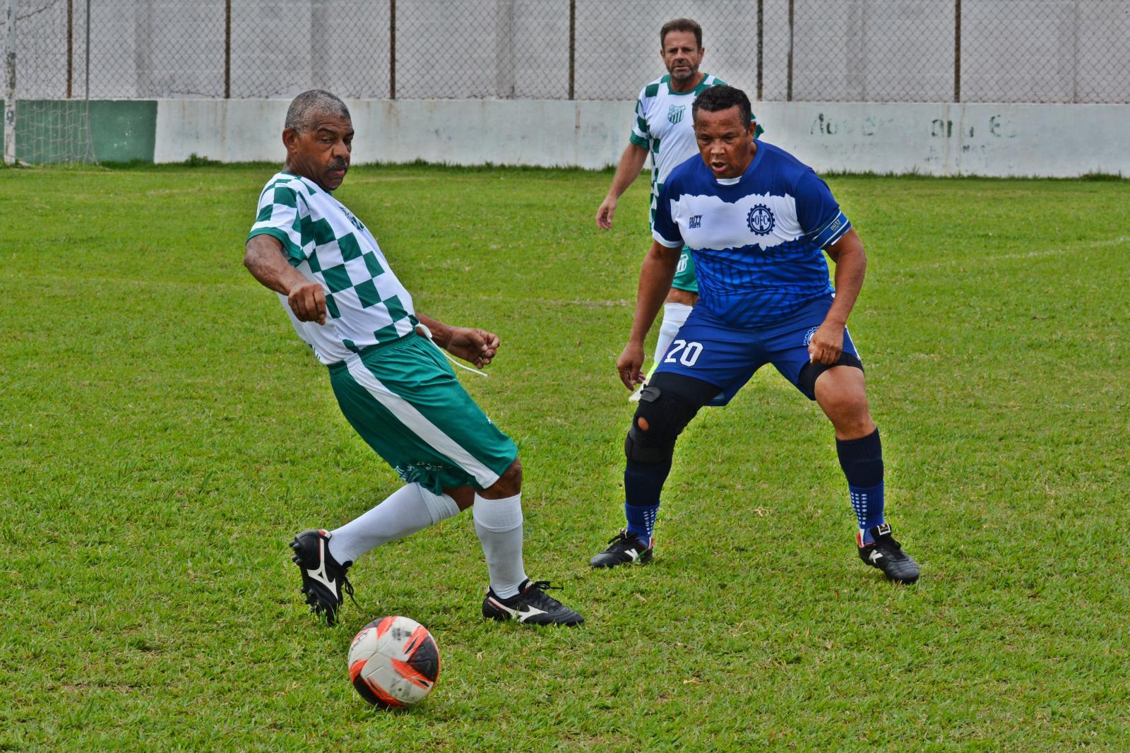 Últimos semifinalistas do Super Máster e Corujão serão definidos neste domingo