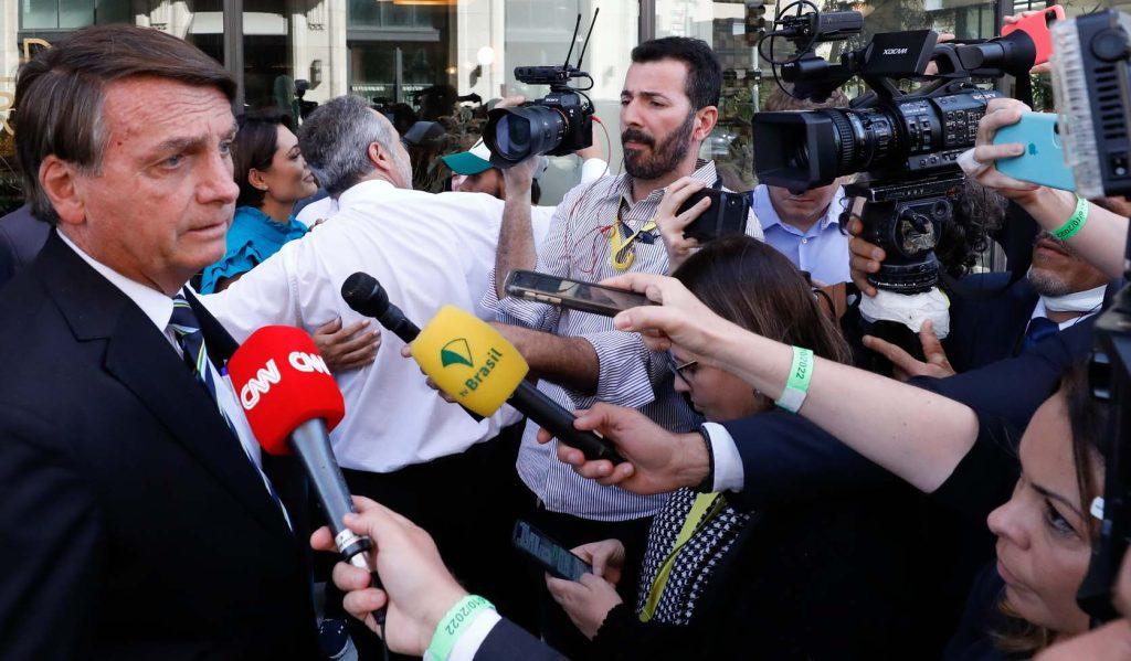 Bolsonaro critica STF e diz estar com imprensa após mandato de ataques a jornalistas