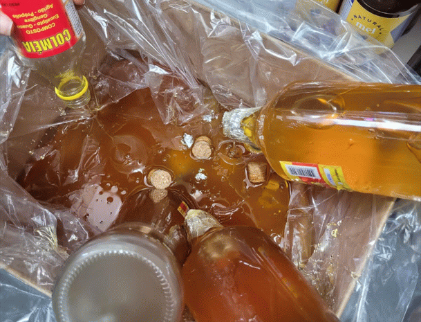 Fiscalização apreende 127,7 kg de mel falsificado em cinco boxes do Mercadão