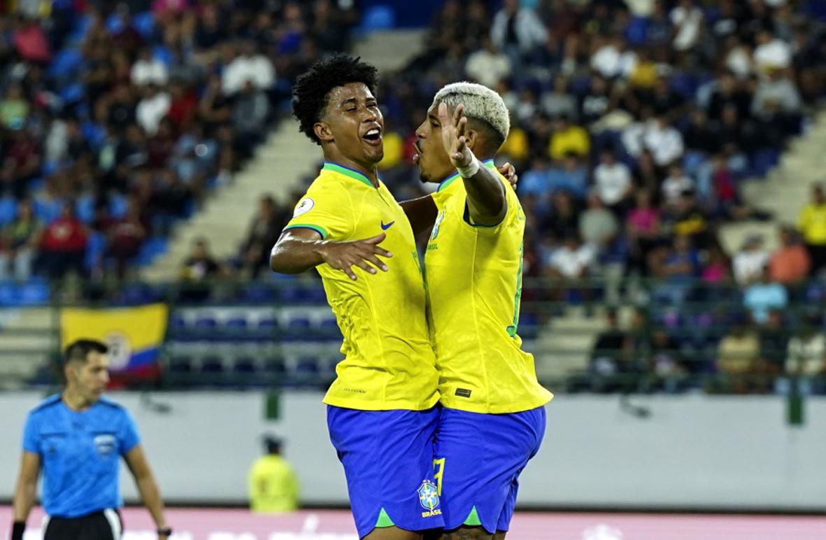 Com gols de Endrick e John Kennedy, Seleção Brasileira Sub-23 vence Colômbia e consegue segunda vitória no Pré-Olímpico