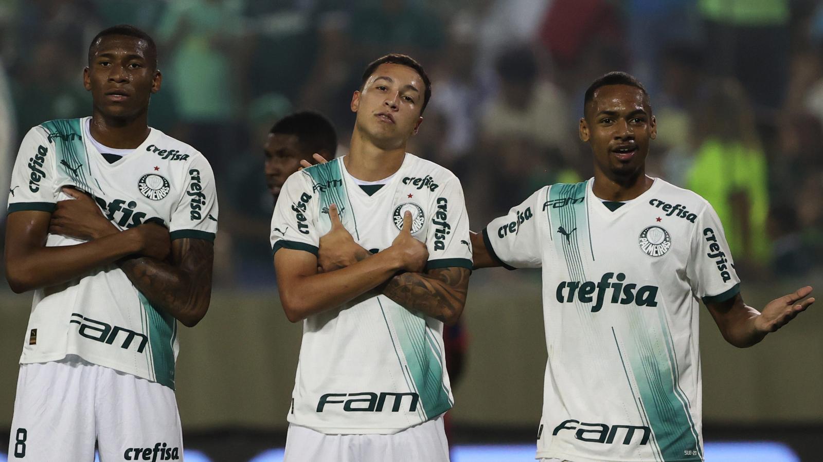 Palmeiras goleia o União ABC-MS e avança; Atlético-MG encaminha vaga