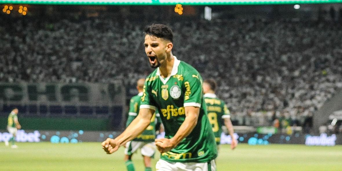  Palmeiras vence o Santos no 'Clássico da Saudade' e segue líder do Grupo B