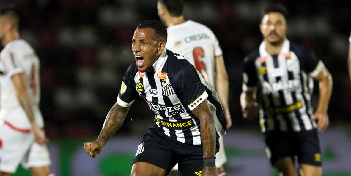  Santos vence o Botafogo na estreia com golaço de voleio de Otero