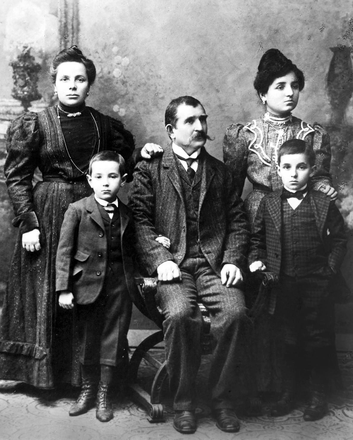 Nicolau Parodi e família em Roma - 1906