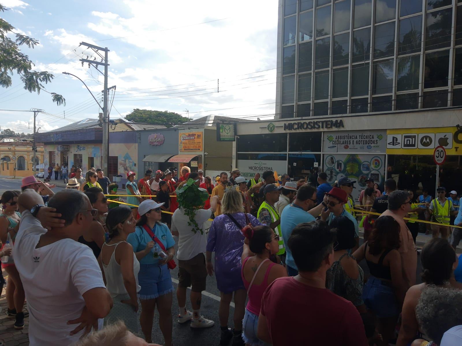 Segunda de Carnaval é marcada por bloco e show do Piracema