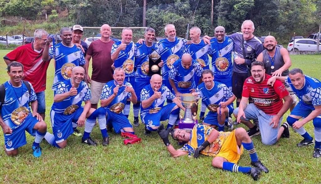 Jarinu vence Bandeirantes nos pênaltis e é campeão no Máster Premium