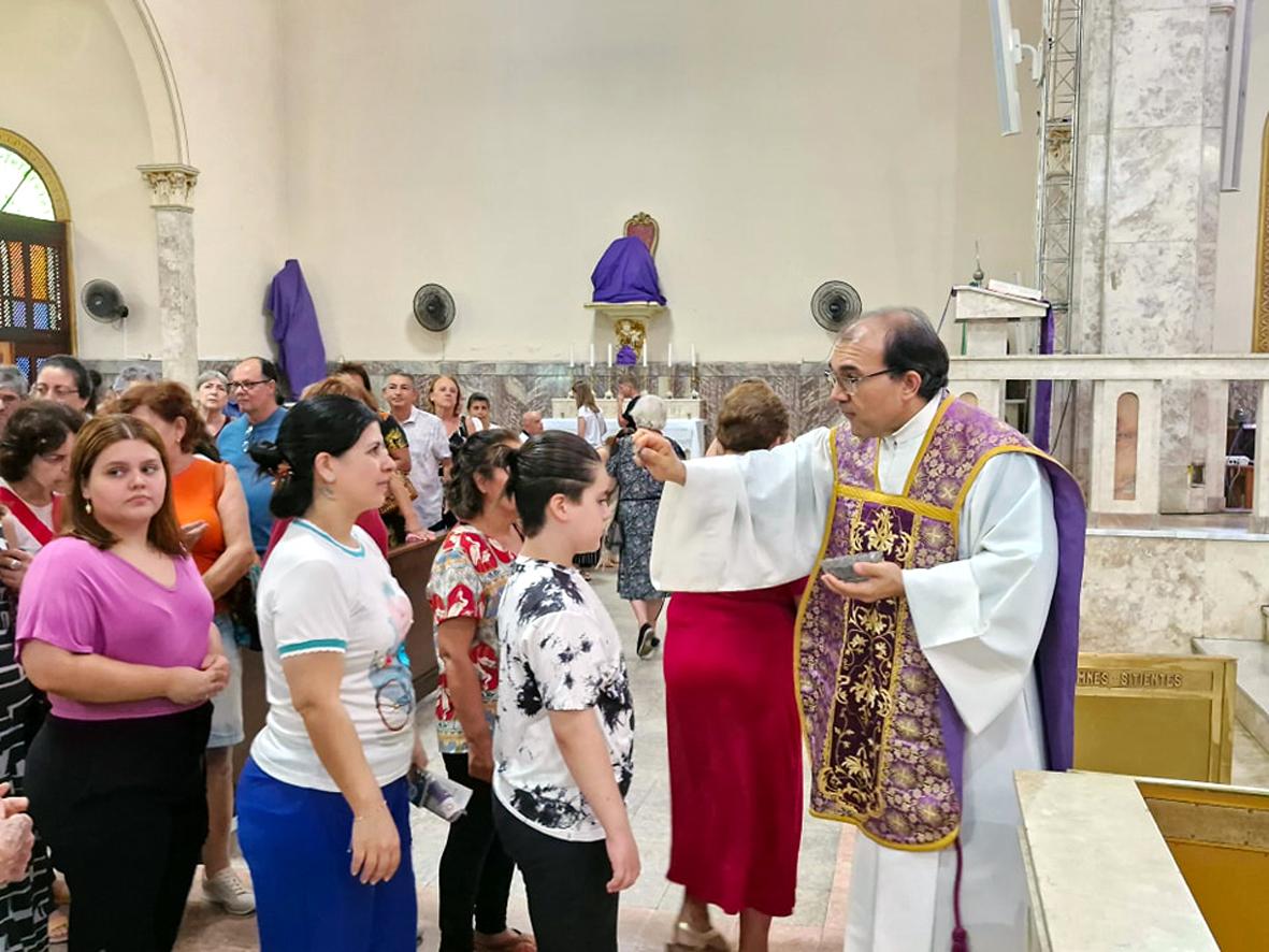 Missa de Cinzas abre quaresma e Campanha da Fraternidade em Itatiba