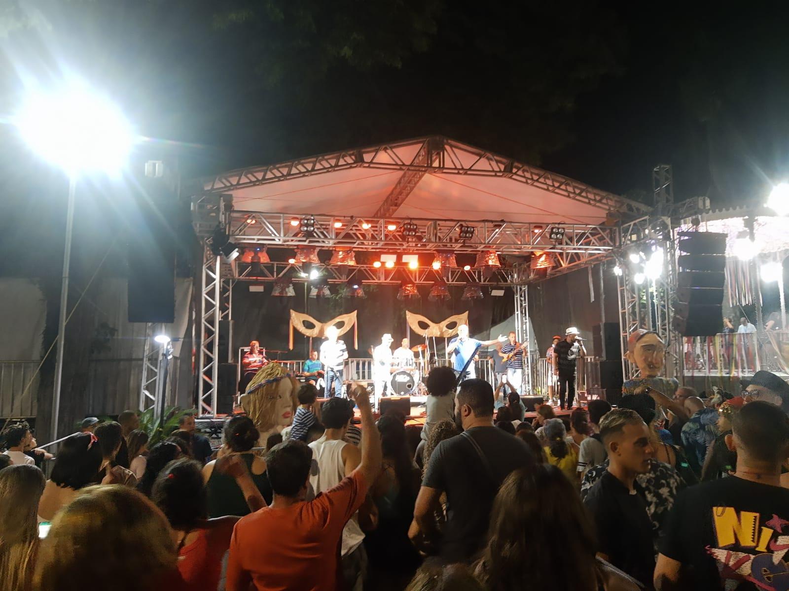 Segunda de Carnaval é marcada por bloco e show do Piracema