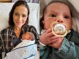 Letícia Cazarré compartilha novidade do filho recém-nascido