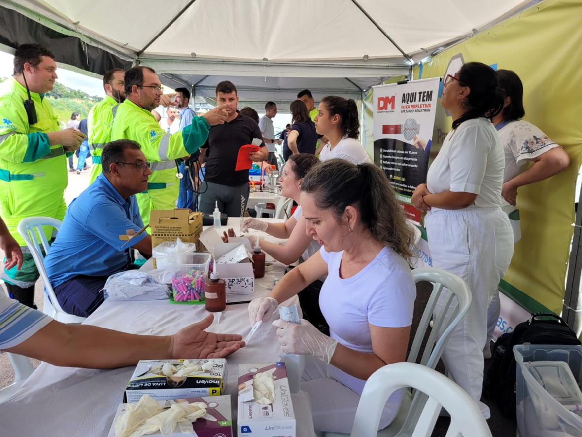 Parada Legal leva serviços de saúde e bem-estar aos caminhoneiros em Itatiba