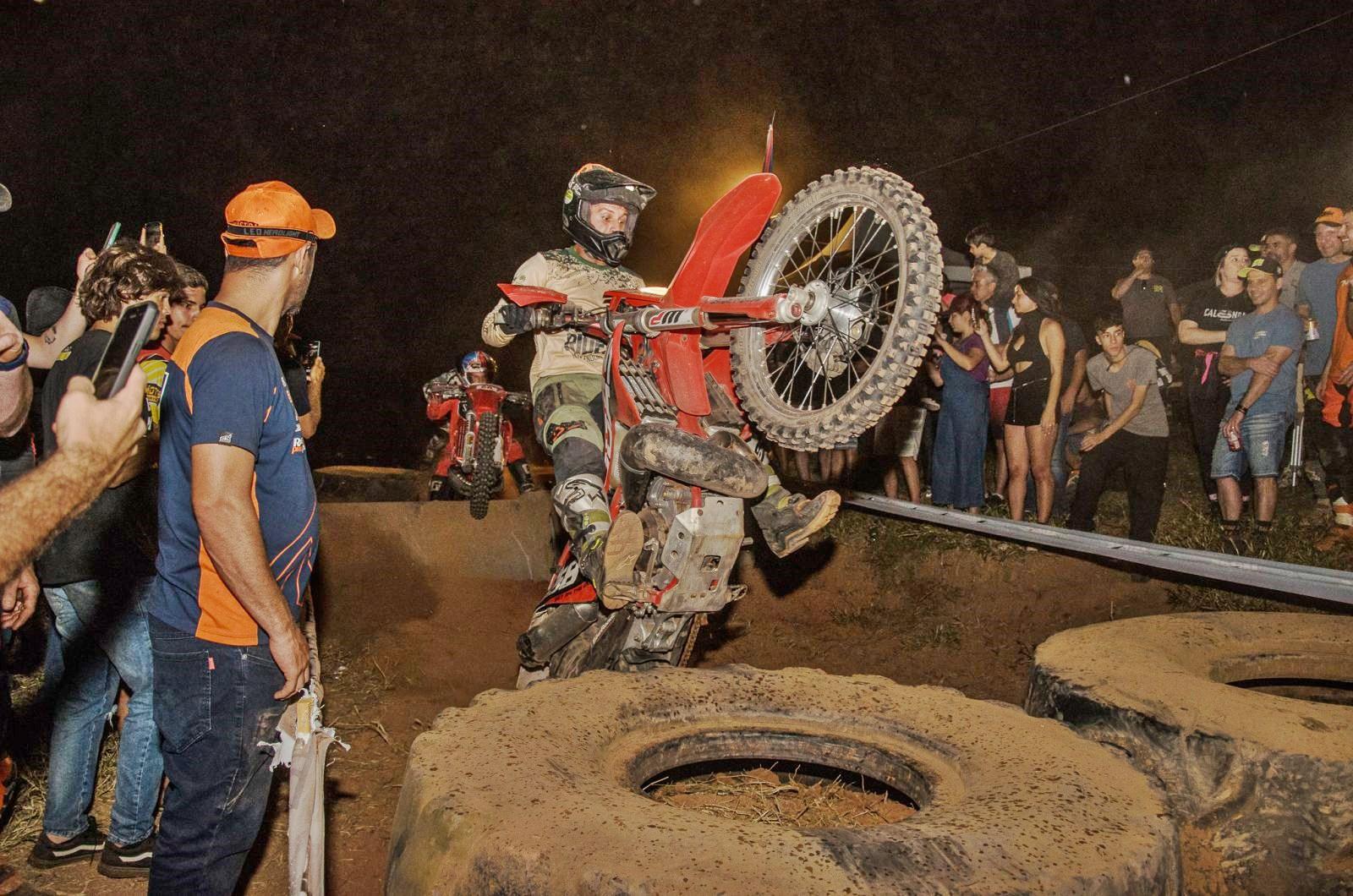 Recorde de pilotos marca abertura do Brasileiro de Hard Enduro