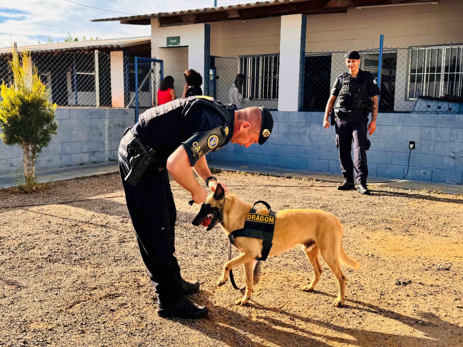 Cão mais premiado da GM de Cabreúva se aposenta após 9 anos de serviço