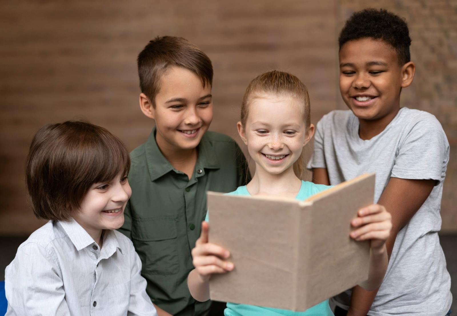 Dia Mundial do Livro: a importância da formação leitora  desde o Ensino Básico 