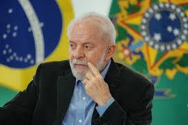 Lula vira alvo da oposição após filho ser acusado de violência contra ex