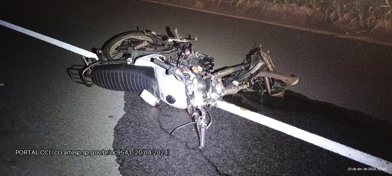 Motociclista morre ao bater na contramão na Itatiba-Jundiaí