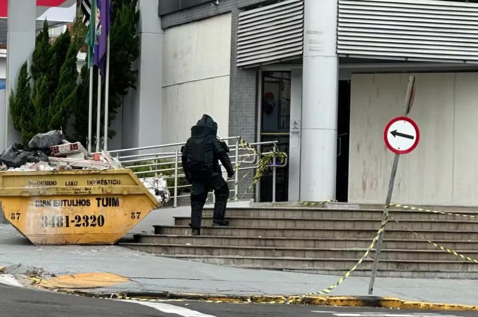 Outro explosivo é encontrado em banco atacado de São Pedro