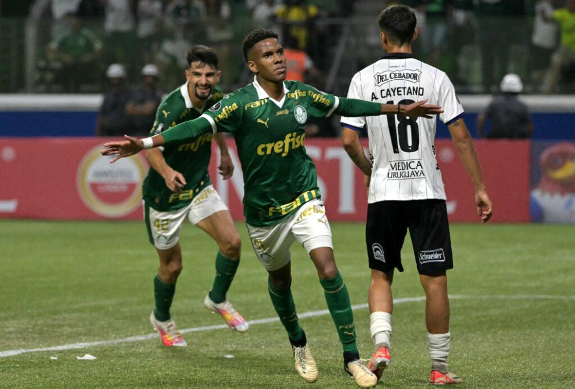 Palmeiras vira sobre o Liverpool-URU com gol de Estêvão e lidera grupo na Copa Libertadores