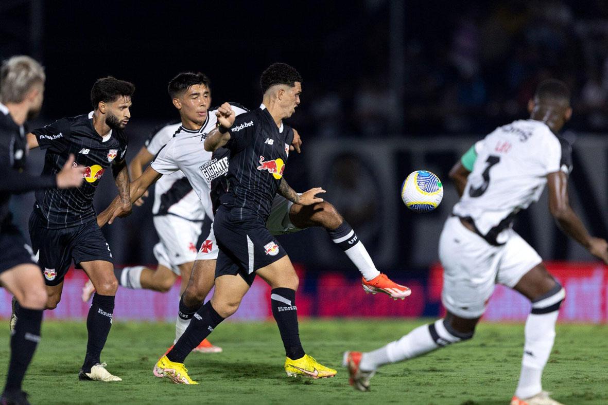  Red Bull Bragantino vence o Vasco e Trio de Ferro é derrotado