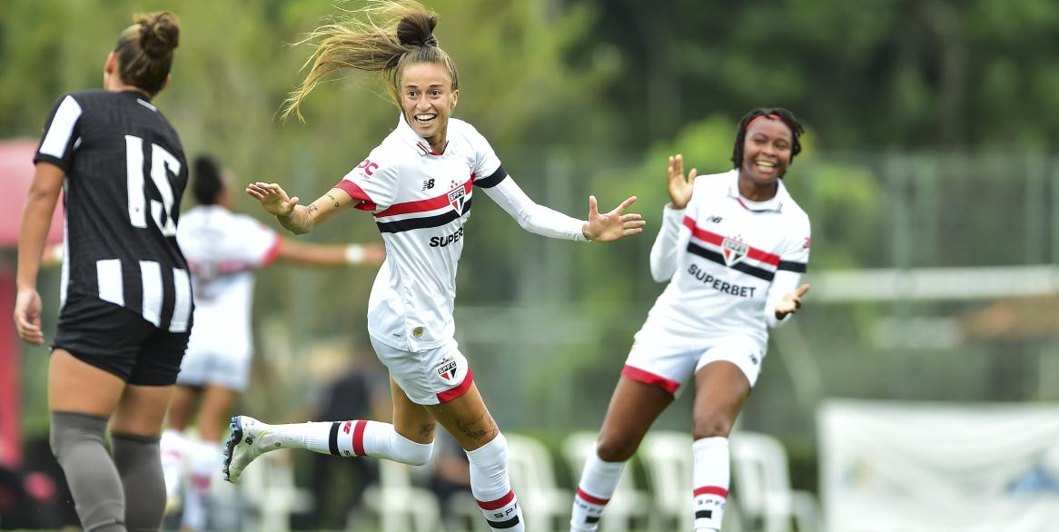 São Paulo supera o Botafogo e segue vice-líder no Brasileiro Feminino