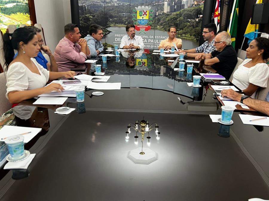 Prefeitos da região se reúnem em Bragança Paulista para debater novo contrato com Sabesp