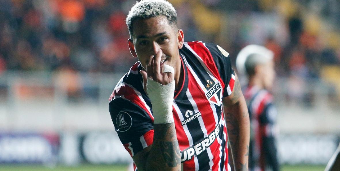  São Paulo vence o Cobresal-CHI e garante classificação antecipada