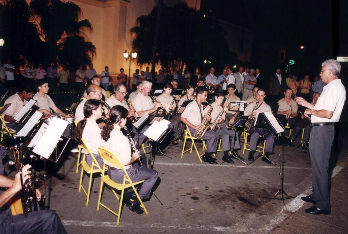 A Exposição “Outros Olhares” da Família Parodi - 1998