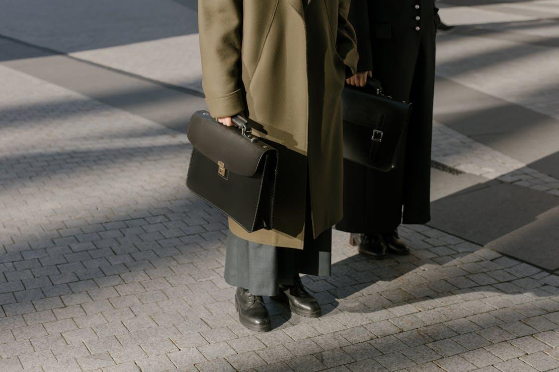 Acessórios atemporais: por que alguns nunca saem de moda?