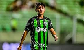Atleta do América-MG é solto, após prisão em flagrante por racismo