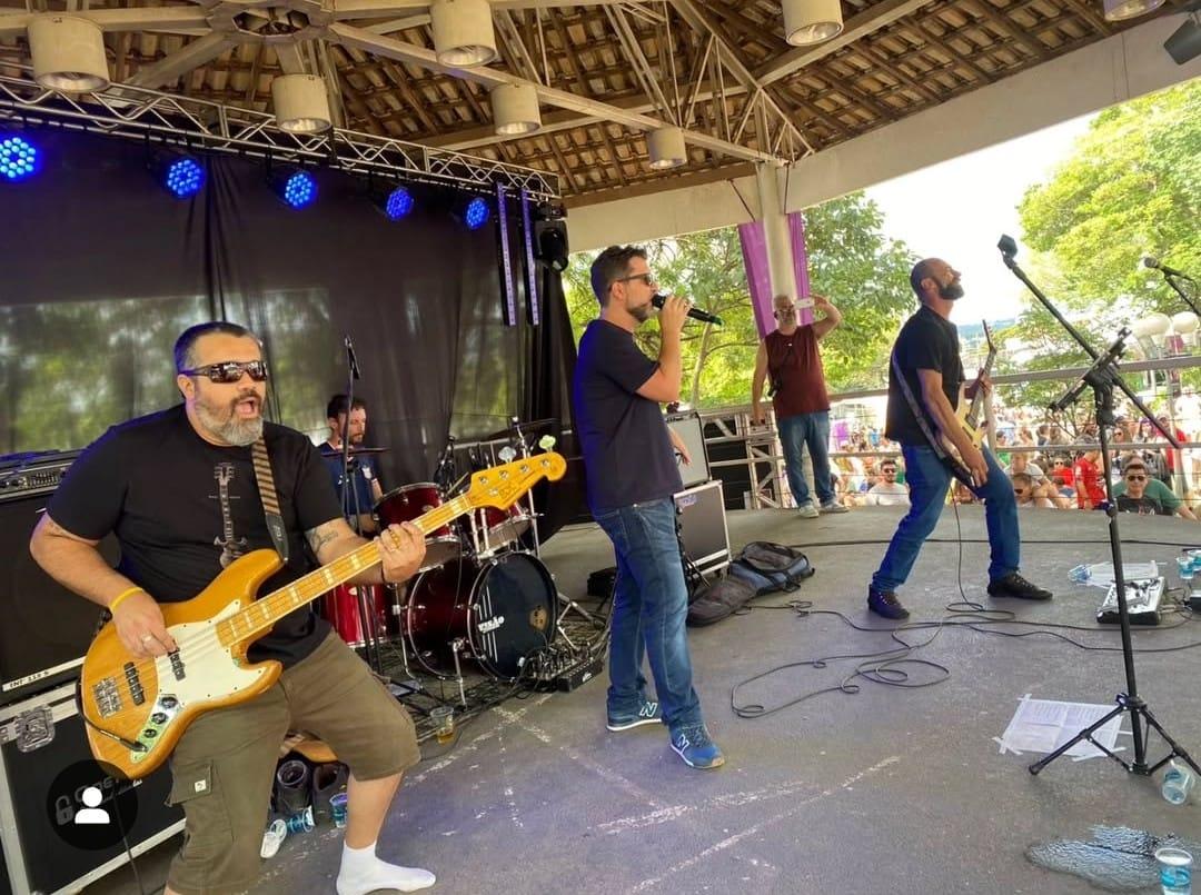 Bandas Outside e Pulse fazem show no Tequila em prol do Grendacc